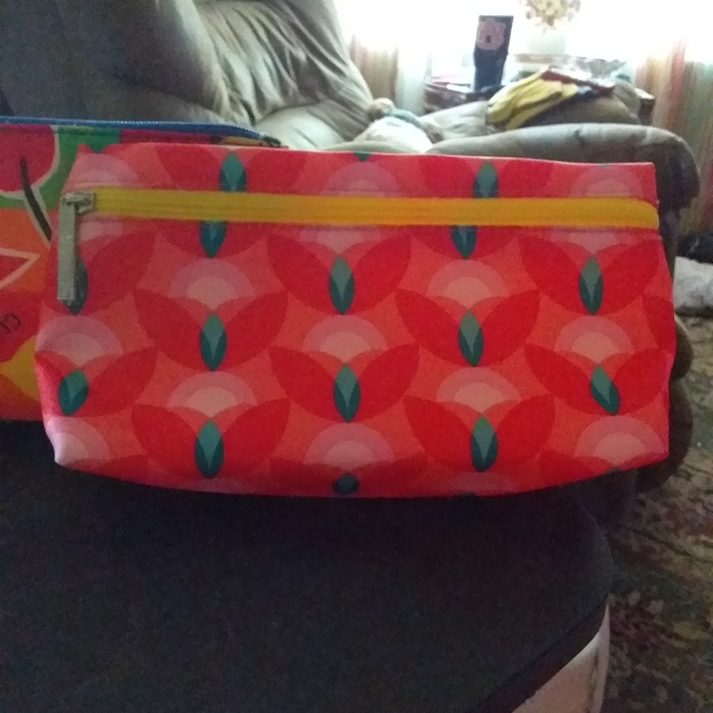 CLINIQUE MAKE UP BAGS
